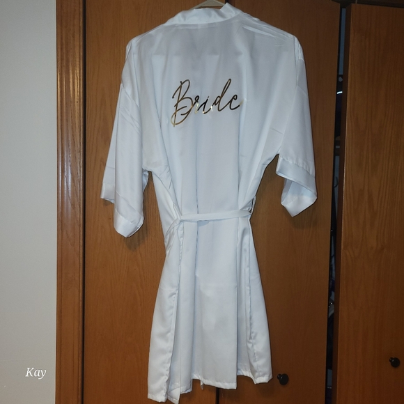 White Bride Robe - Picture 1 of 3